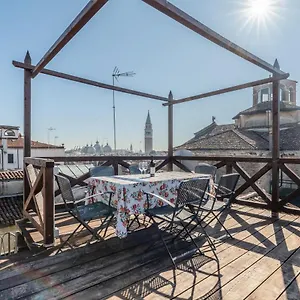 San Marco Vista Sui Tetti Veneziani Apartment Venice
